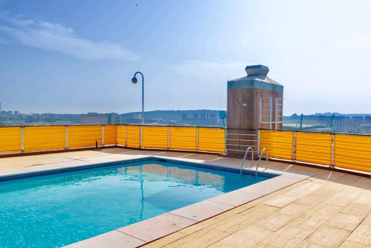 Lisbon Swimming Pool Apartment With Private Parking Exterior foto